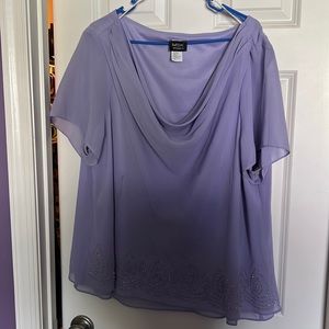 Beautiful lavender 2 piece for any wedding or special occasion. See photos